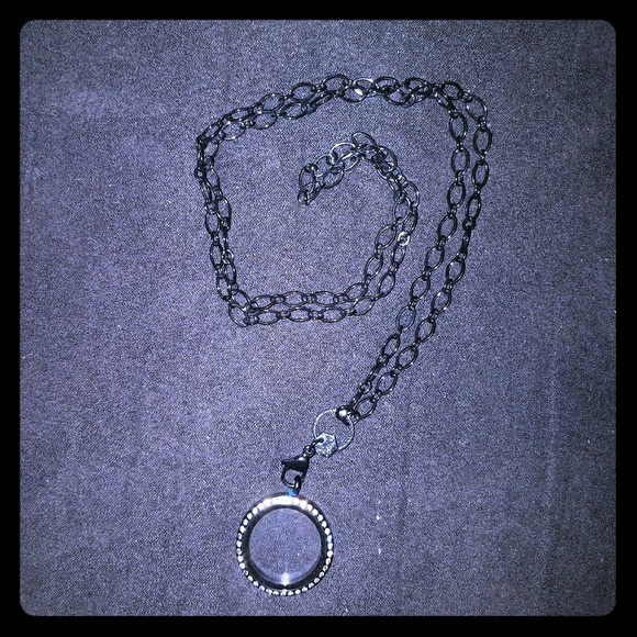 New Origami Owl Large Black Locket Toggle Chain Nwt